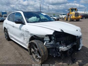  Salvage Alfa Romeo Stelvio