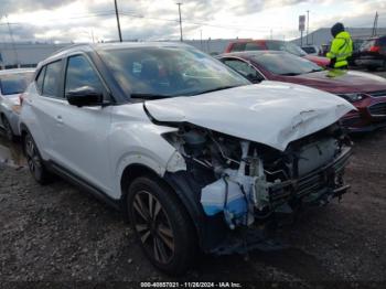  Salvage Nissan Kicks