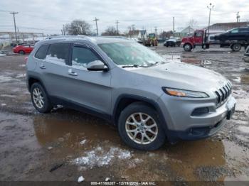  Salvage Jeep Cherokee