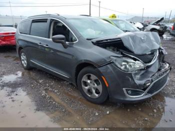  Salvage Chrysler Pacifica