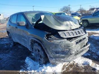  Salvage Jeep Compass