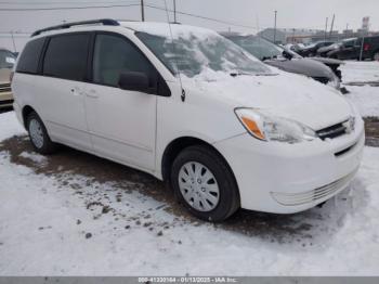  Salvage Toyota Sienna