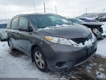  Salvage Toyota Sienna