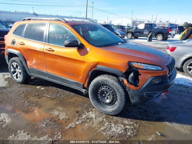  Salvage Jeep Cherokee