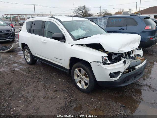  Salvage Jeep Compass