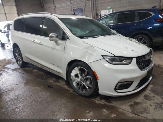  Salvage Chrysler Pacifica