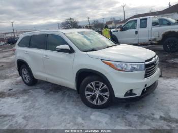  Salvage Toyota Highlander