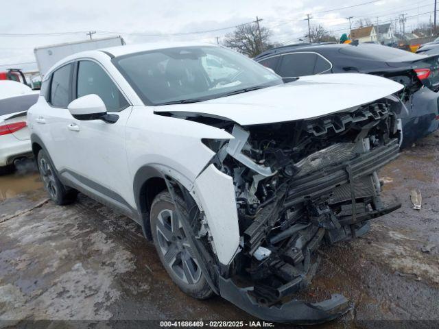  Salvage Nissan Kicks