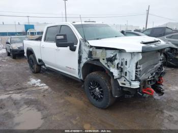  Salvage General Motors Sierra 2500HD