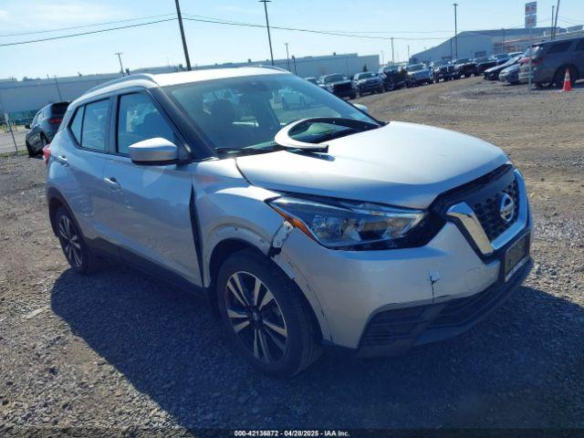  Salvage Nissan Kicks