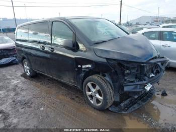  Salvage Mercedes-Benz Metris