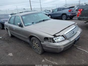  Salvage Ford Crown Victoria