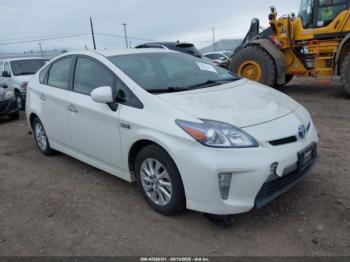  Salvage Toyota Prius