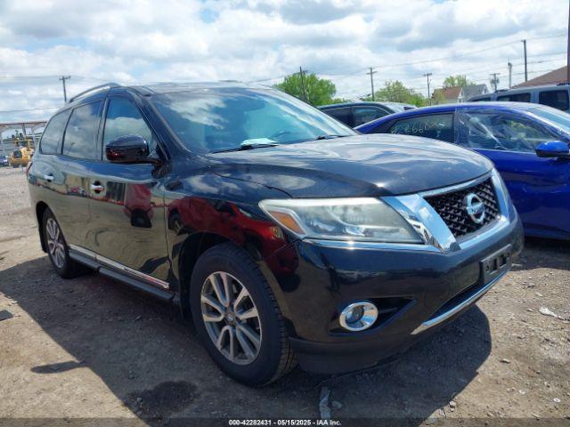  Salvage Nissan Pathfinder