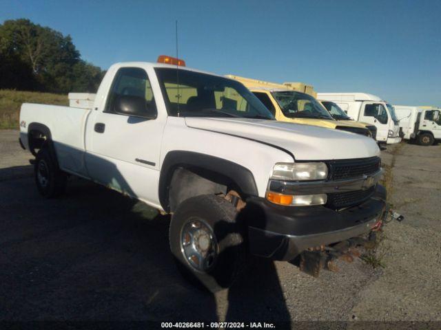  Salvage Chevrolet Silverado 2500