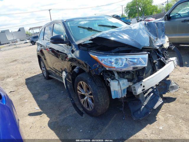  Salvage Toyota Highlander