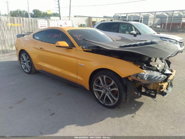  Salvage Ford Mustang