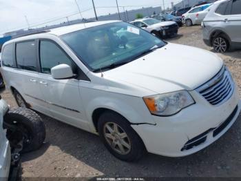  Salvage Chrysler Town & Country