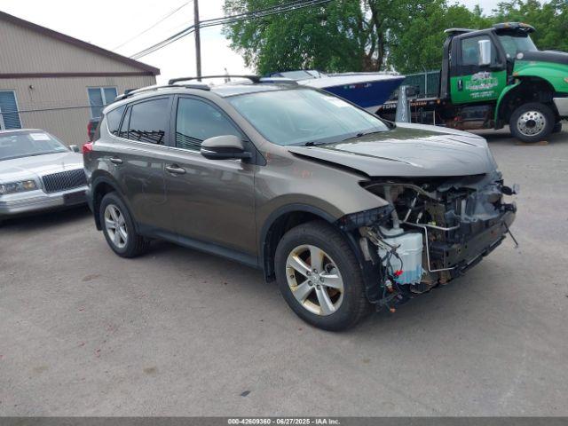  Salvage Toyota RAV4
