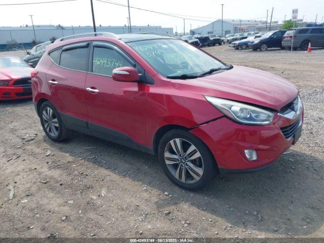  Salvage Hyundai TUCSON