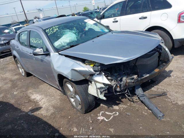  Salvage Dodge Avenger
