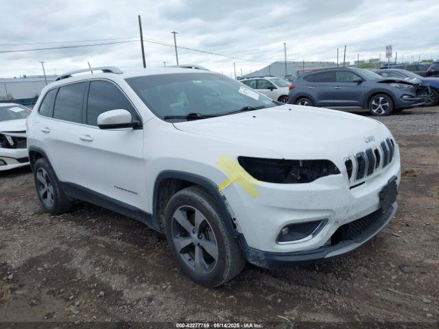  Salvage Jeep Cherokee