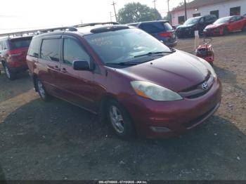  Salvage Toyota Sienna