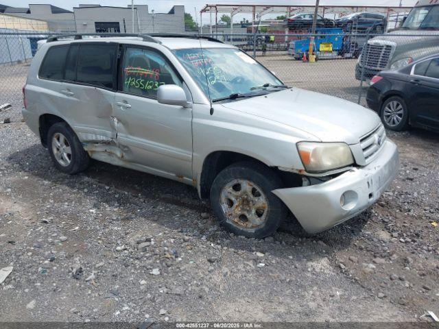  Salvage Toyota Highlander