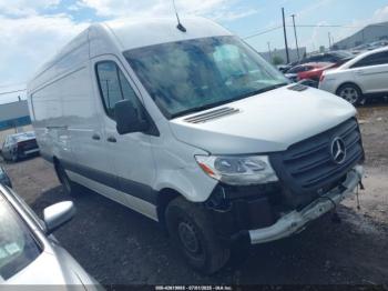  Salvage Mercedes-Benz Sprinter 3500