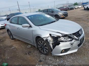  Salvage Nissan Altima
