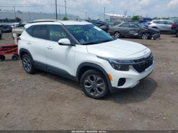  Salvage Kia Seltos