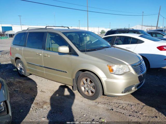  Salvage Chrysler Town & Country