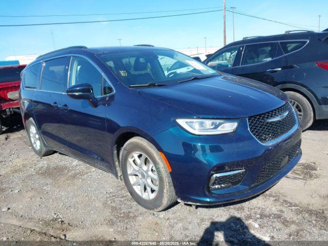  Salvage Chrysler Pacifica