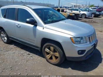  Salvage Jeep Compass