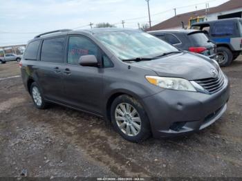  Salvage Toyota Sienna
