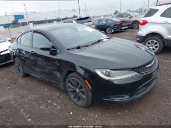  Salvage Chrysler 200
