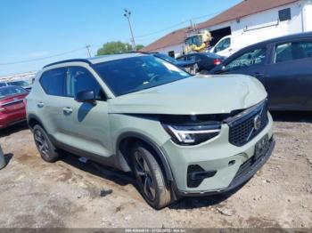  Salvage Volvo XC40