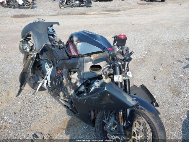  Salvage Suzuki Gsx-r750