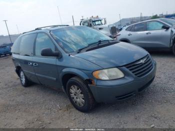 Salvage Chrysler Town & Country