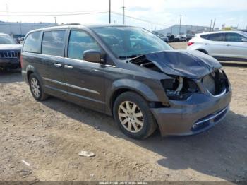 Salvage Chrysler Town & Country