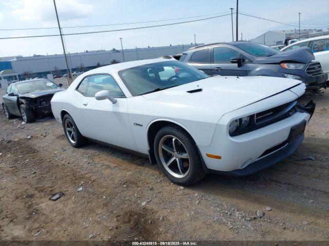  Salvage Dodge Challenger