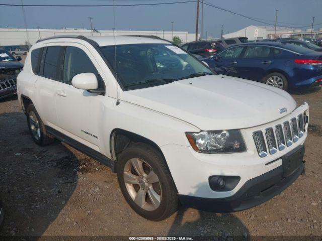  Salvage Jeep Compass