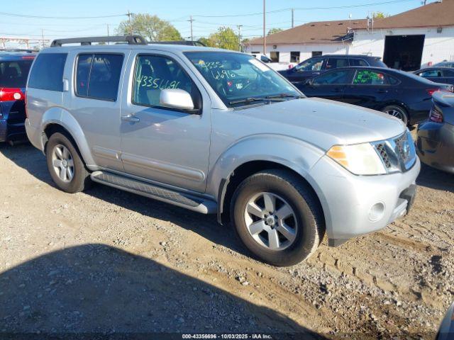  Salvage Nissan Pathfinder
