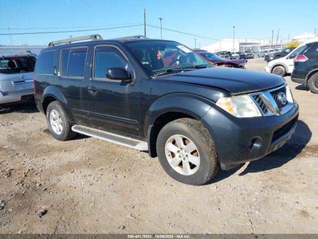  Salvage Nissan Pathfinder