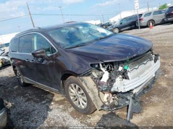  Salvage Chrysler Pacifica