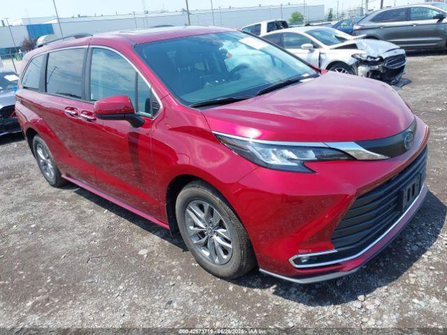  Salvage Toyota Sienna
