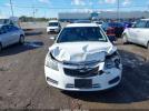 Chevrolet Cruze Ls Auto Image 8