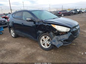  Salvage Hyundai TUCSON