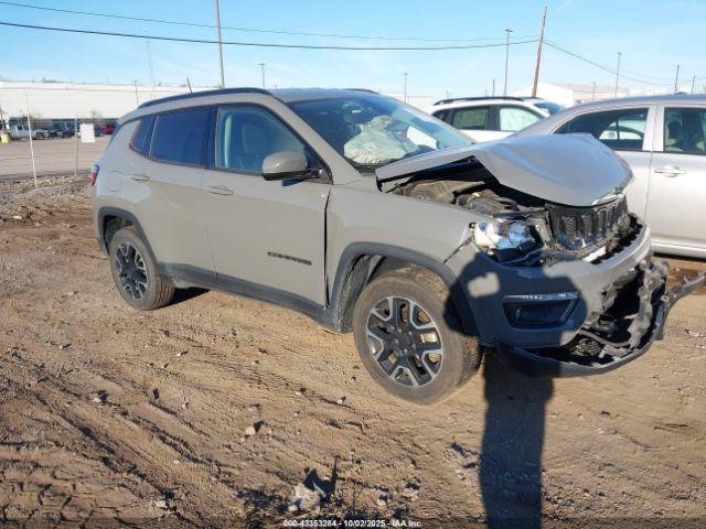  Salvage Jeep Compass