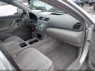 Toyota Camry Le Image 9